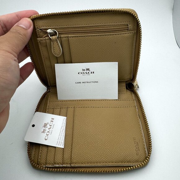 COACH Small Zip Around Wallet Colorblock Soft Wall Tan Light Brown - Picture 3 of 4